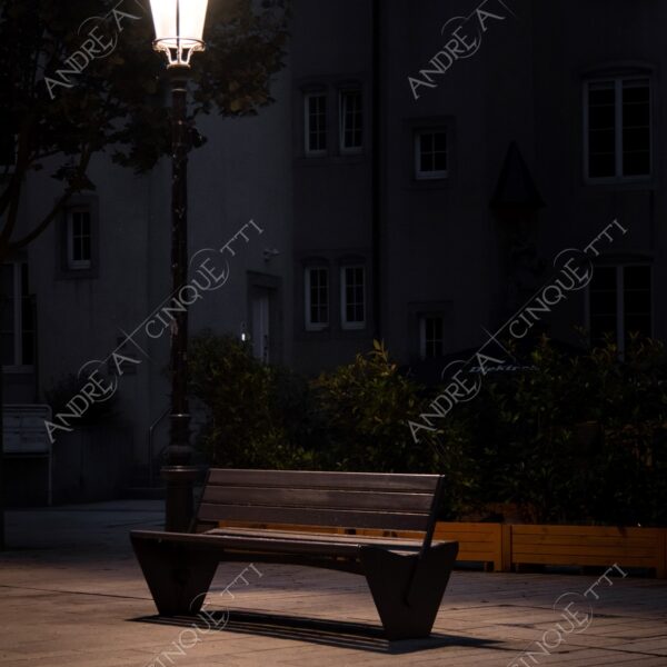 lussemburgo luxembourg panchina bench notte night lampione street lamp lamppost solitudine loneliness