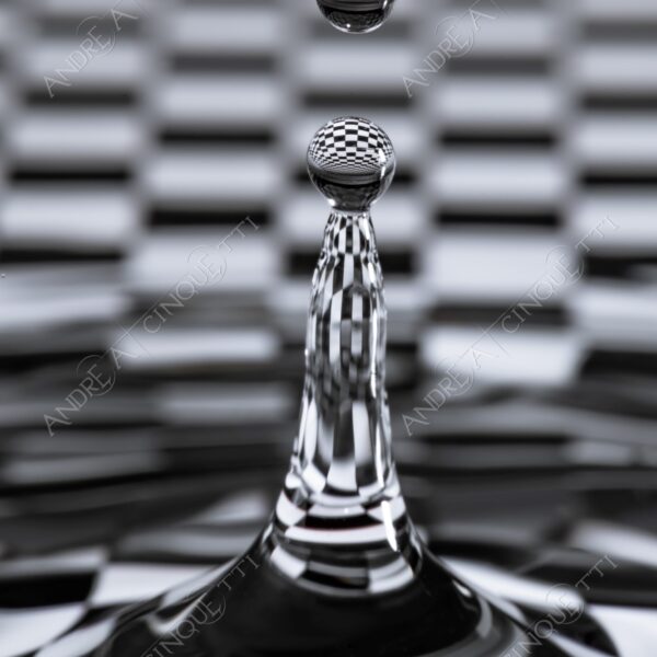 macro photography goccia gocce d'acqua water drop drops high speed sync riflessi reflections splash colori colours bounce bouncing pattern scacchi chess