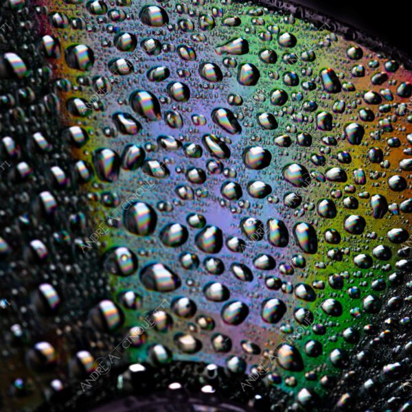 macro photography goccia gocce d'acqua water drop drops riflessi reflections colori colours cd