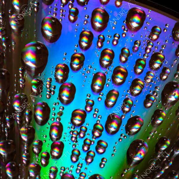macro photography goccia gocce d'acqua water drop drops riflessi reflections colori colours cd