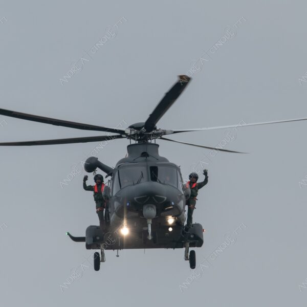 linate aeroporto airport airshow spettacolo aereo elicottero helicopter