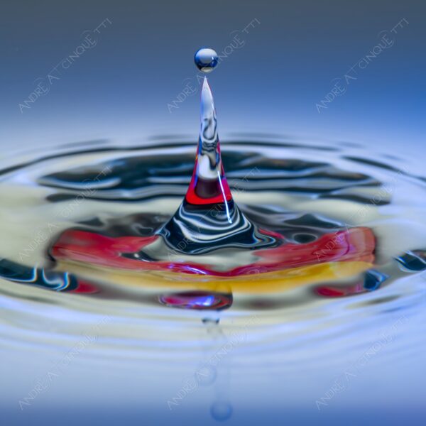 macro photography goccia gocce d'acqua water drop drops droplet droplets high speed sync studio photography riflessi reflections splash colori colours bounce bouncing bandiera flag germania germany