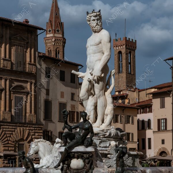 firenze florence statua statue piazza square fontana fountain