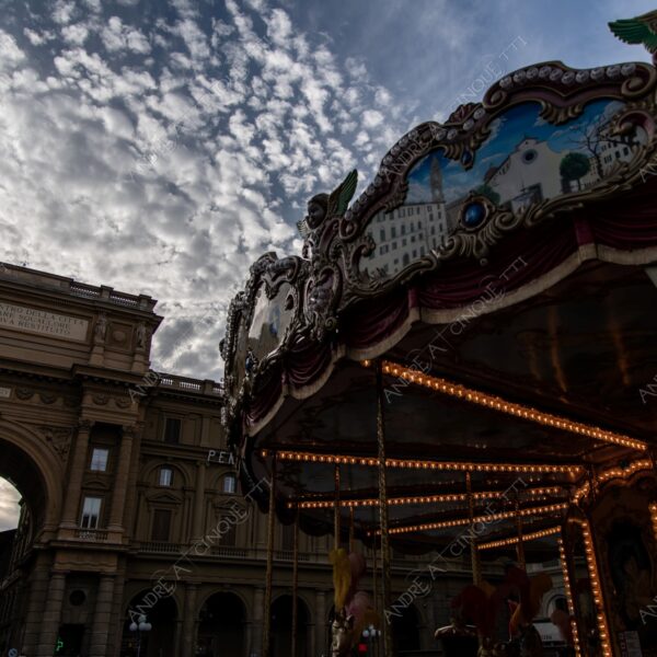 firenze florence nuvole clouds prospettiva perspective giostra carousel