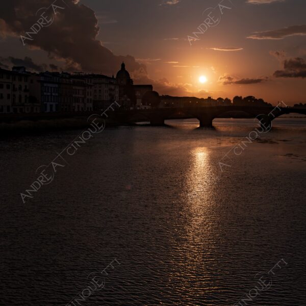 firenze florence fiume river arno ponte bridge nuvole clouds ponte vecchio alba sunrise tramonto sunset sundown crepuscolo twilght dusk
