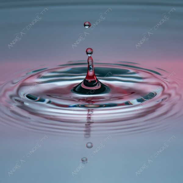macro photography goccia gocce d'acqua water drop drops high speed sync riflessi reflections splash colori colours bounce bouncing