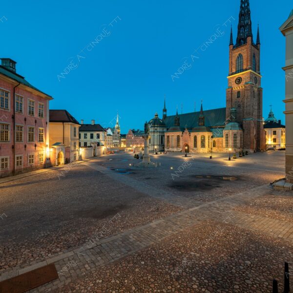 svezia sweden stoccolma stockholm piazza square chiesa church campanile bell tower bellfry steeple blue hour
