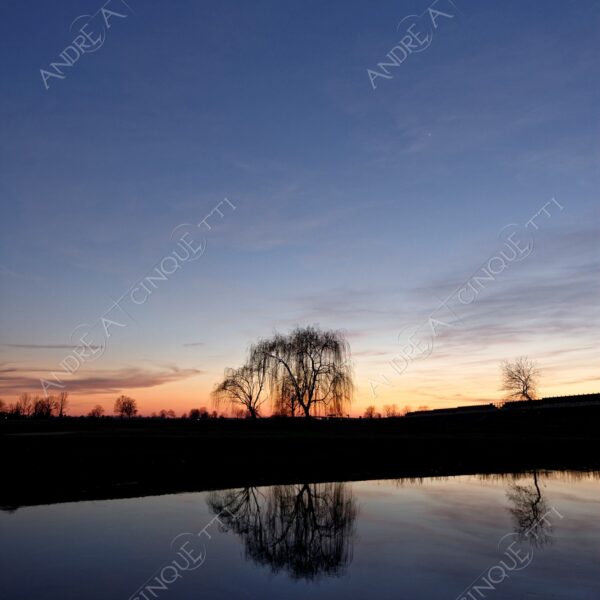 paullo canale canal channel muzza riflessi reflections specchio mirror tramonto sunset sundown blue hour alba sunrise crepuscolo dusk twilight
