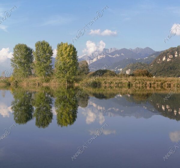 airuno riflessi reflections specchio mirror fiume river adda nuvole clouds