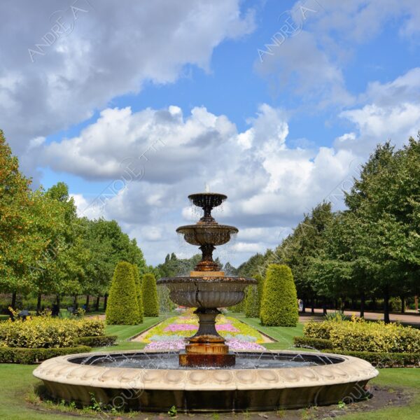 inghilterra england regno unito united kingdom londra giardini gardens fontana fountain nuvole clouds cielo sky